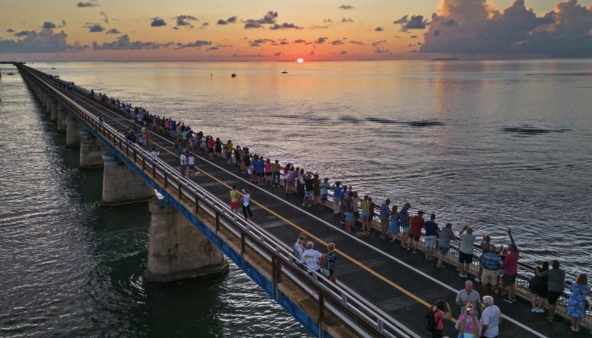 Una celebración por el bicentenario de los Cayos de Florida el 19 de mayo de 2023, en el Old Seven Mile Bridge de Marathon, Florida. Foto suministrada por Florida Keys News Bureau.