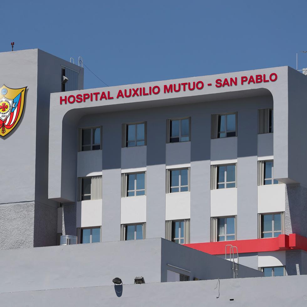 La facultad médica de Auxilio Mutuo San Pablo asciende a unos 300 profesionales, los cuales son dirigidos por el galeno Manuel Díaz, director médico del hospital.