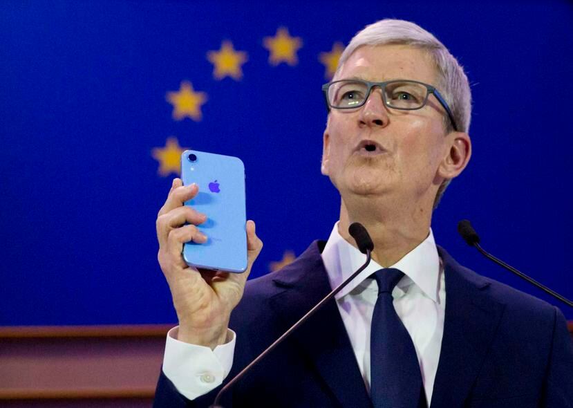 Tim Cook dijo que Apple respalda totalmente una ley federal integral de privacidad en Estados Unidos. (AP)
