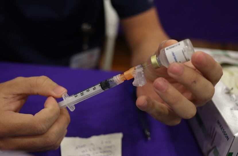 Las agencias de salud exhortan a la población a vacunarse contra la influenza como herramienta de prevención. (GFR Media)
