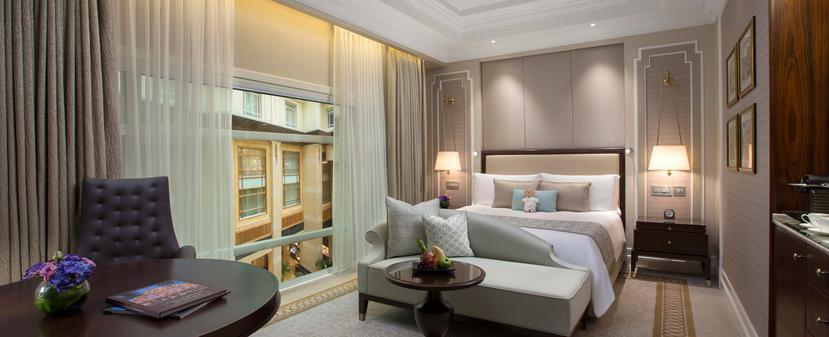 Vista de una suite del Hotel Fullerton, el más lujoso de Singapur (Hotel Fullerton).