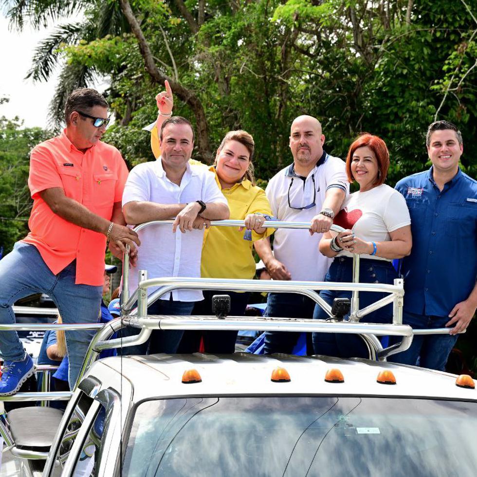 Jenniffer González en Morovis junto a candidatos primaristas del PNP.
