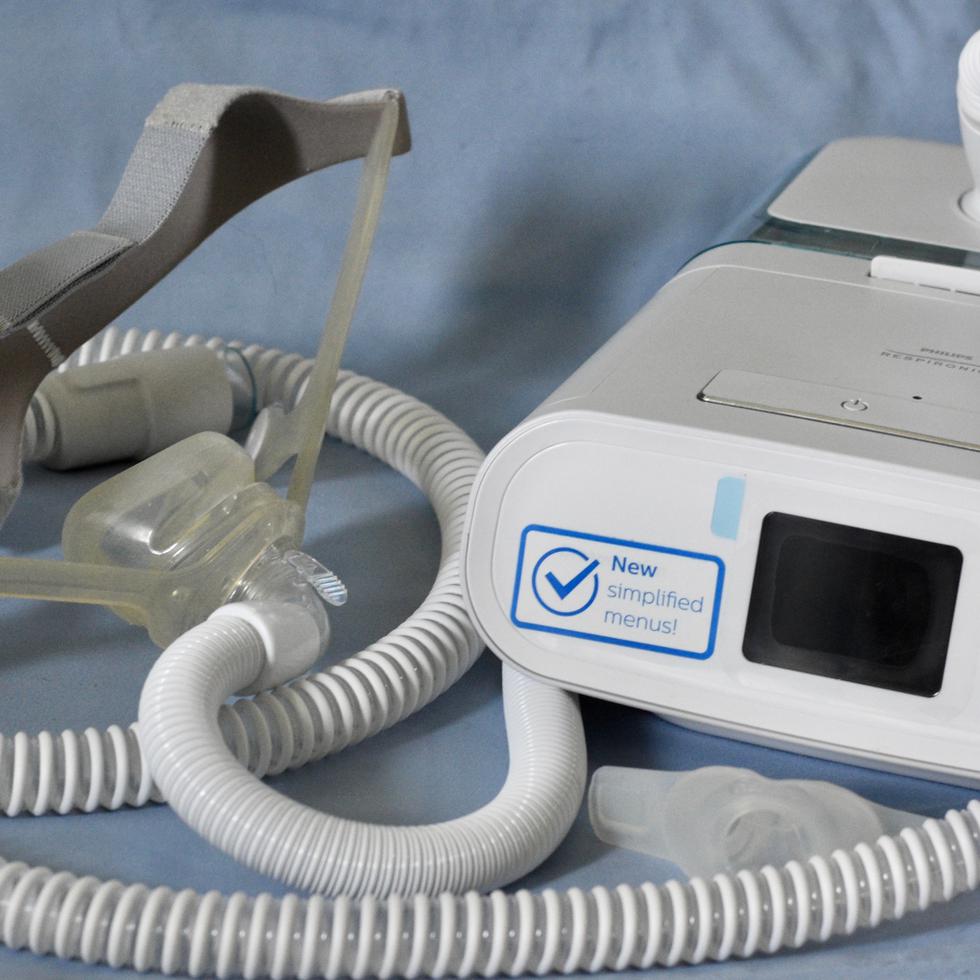 Una máquina para el apnea del sueño de Philips.
