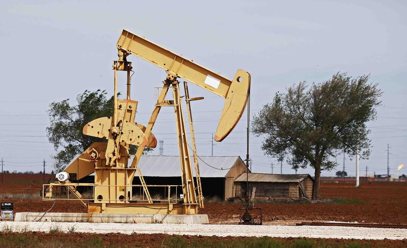 El precio del petróleo intermedio de Texas (WTI) abrió hoy lunes con una bajada del 3.94%, hasta $34.83 el barril.