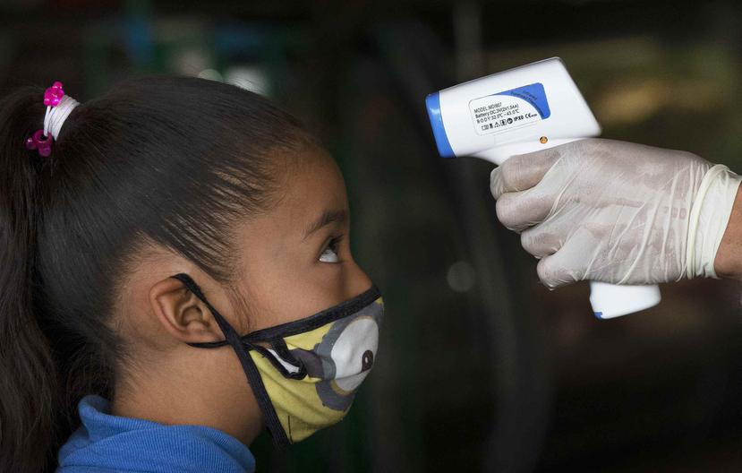 Este caso es inédito en el mundo pues desde que inició la pandemia no se había detectado el contagio en nacimiento múltiple. (Archivo / AP)