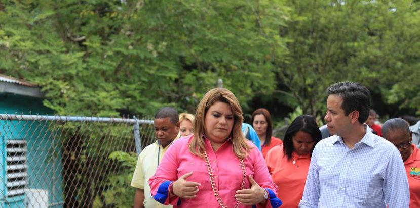 The official delegation was headed by resident commissioner in Washington, Jenniffer González, who highlighted that dredging the creek has been in the making for 20 plus years. (Suministrada)