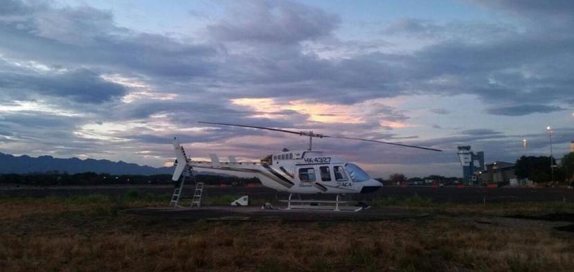 El piloto del helicóptero tuvo que efectuar un aterrizaje de emergencia debido al ataque. (Facebook / Aerocharter Andina)