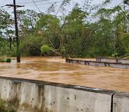 Las carreteras que dan acceso al Santuario de Animales San Francisco de Asís quedaron inundadas por las fuertes lluvias que dejó el huracán Fiona en Cabo Rojo.