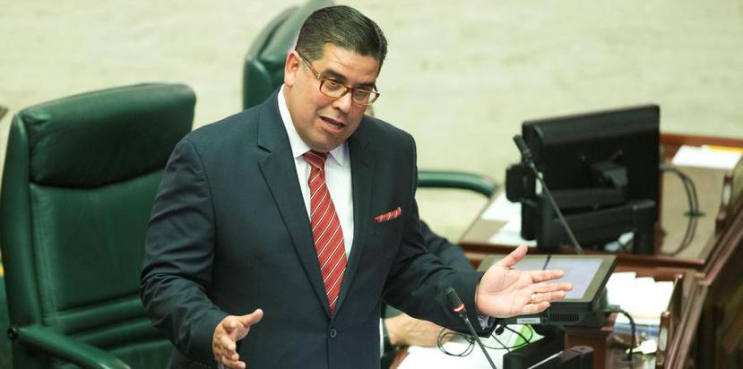 Hernández said that it is not possible to clearly project the budget for the 2017-2018 fiscal year without precise information about the total cutback to the debt  service. (Archivo / GFR Media)