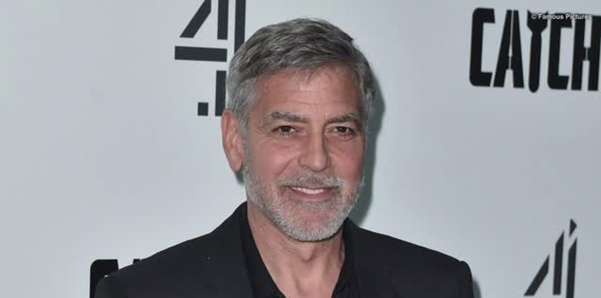 George Clooney revela que lleva 25 años cortándose el pelo