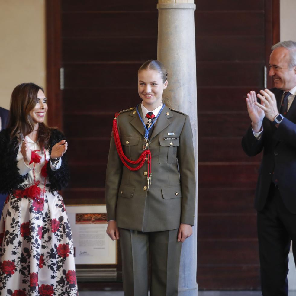 La princesa Leonor, heredera del trono de España, recibe la Medalla de las Cortes de Aragón.