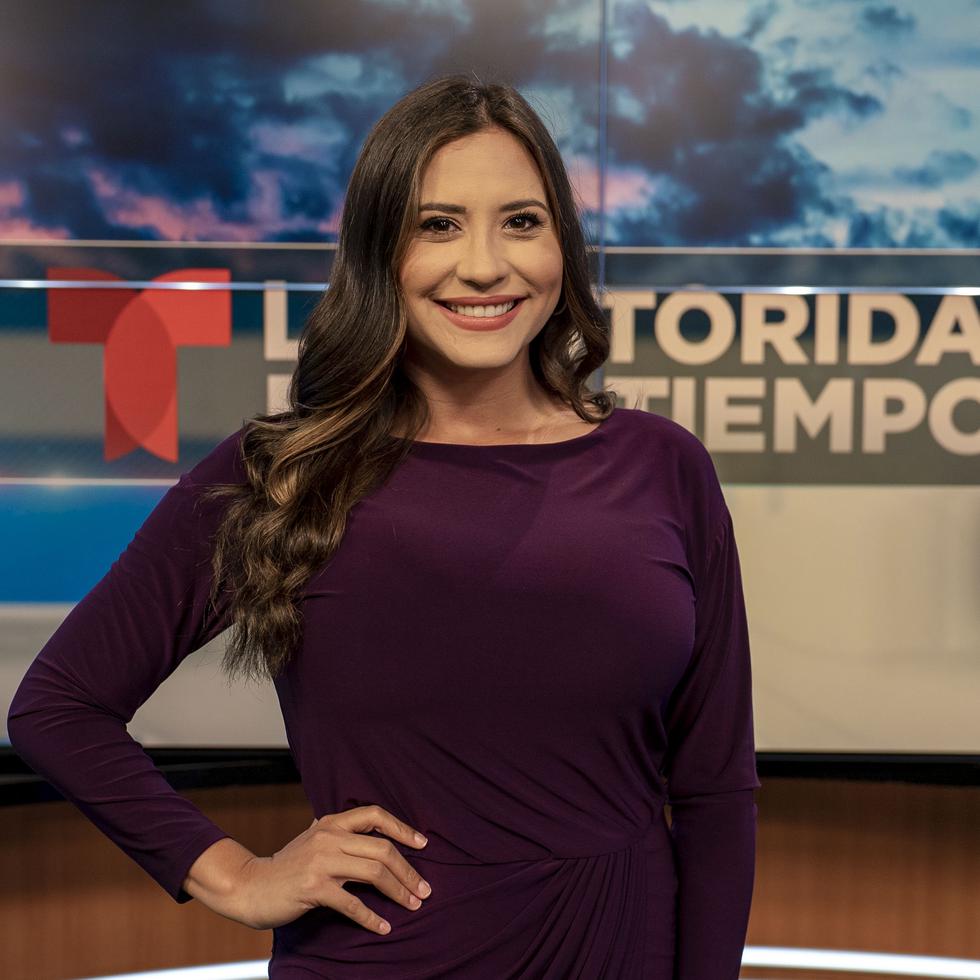 Zamira Mendoza se integró a Telenoticias en el 2020 como reportera del tiempo.