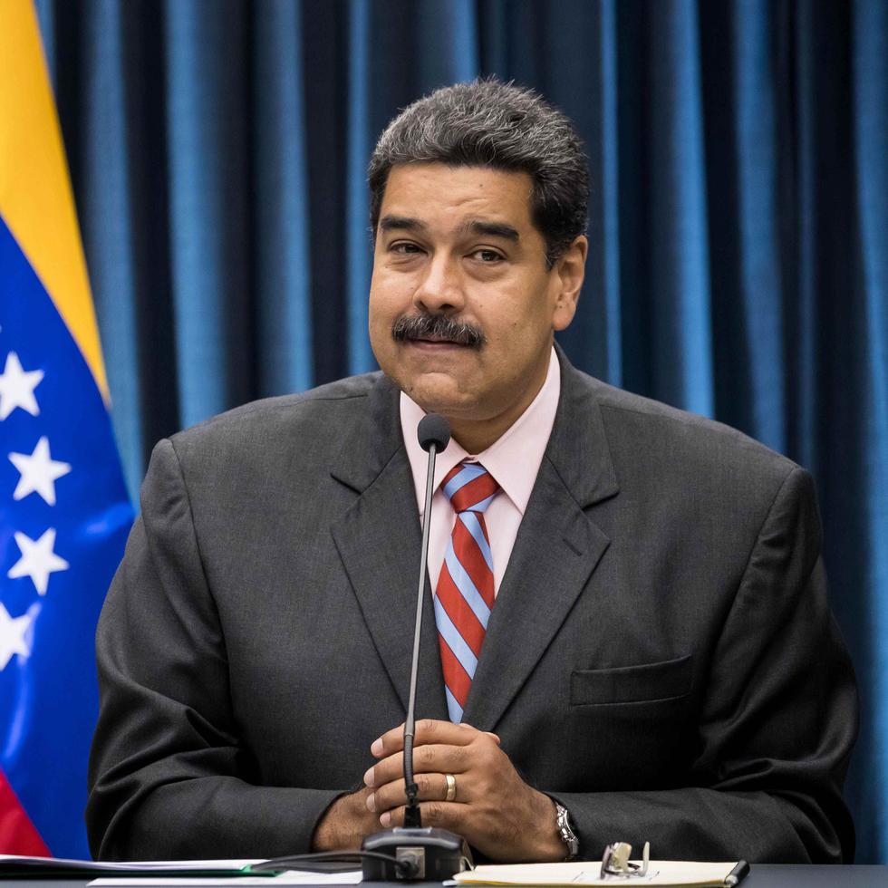 Maduro se afinca en su silla