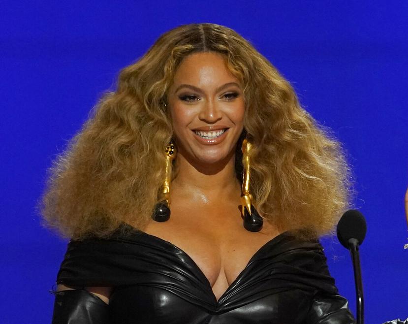 Tras el revuelo, el equipo de Beyoncé confirmó a los medios de comunicación que “la palabra, utilizada sin intención de herir, será reemplazada”.