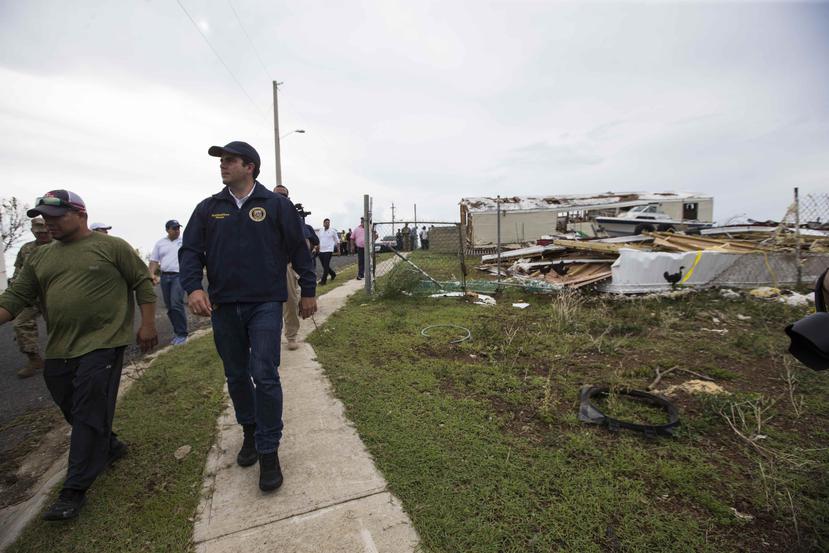 El gobernador inspecciona los daños en Culebra.