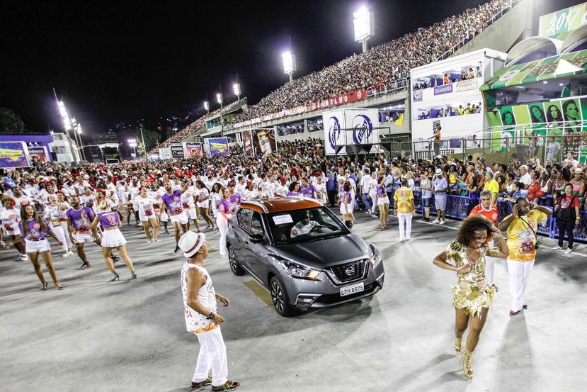 El Nissan Kicks desfiló durante el ensayo de la Escuela de Samba Salgueiro en el Sambódromo de Río.