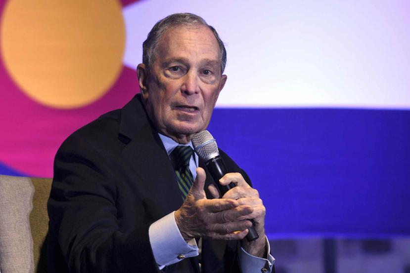 El precandidato demócrata a la presidencia Michael Bloomberg, habla durante un evento en Aurora, Colorado. (AP/Thomas Peipert)