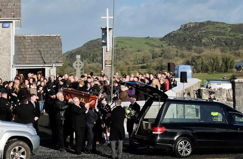 Al funeral de Dolores O'Riordan asistieron aproximadamente 200 personas. (EFE)