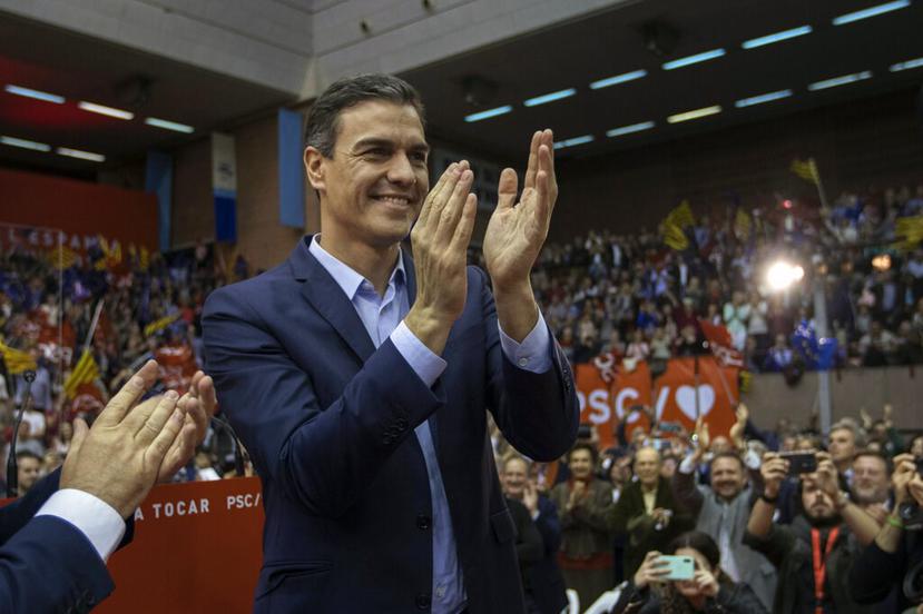 El jefe de gobierno español, Pedro Sánchez, encabeza a los socialistas. (AP)
