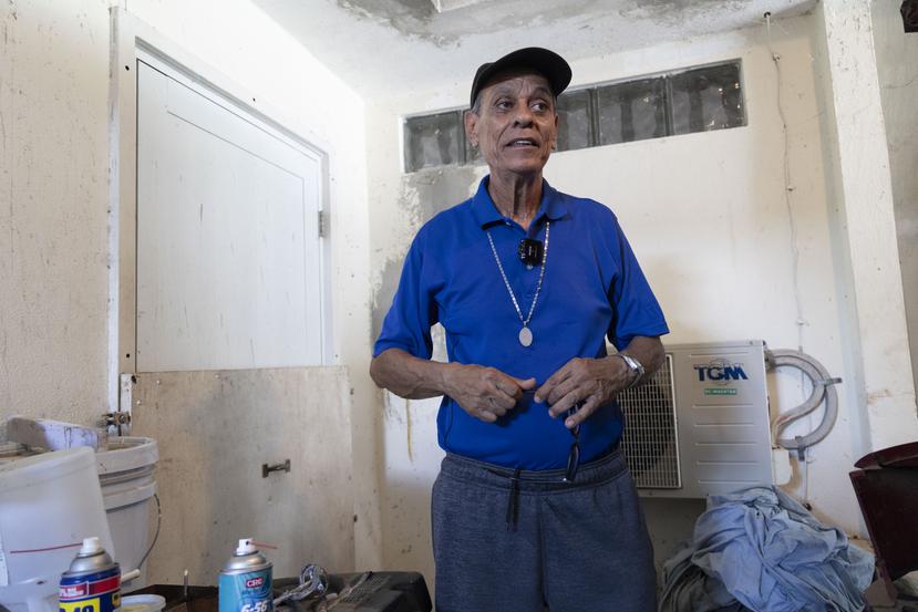 La residencia de Wilfredo Méndez, de 74 años, en la urbanización La Margarita, en Salinas, se ha inundado más veces de las que puede recordar. La primera vez fue en 1985, a menos de diez años de haberla adquirido.