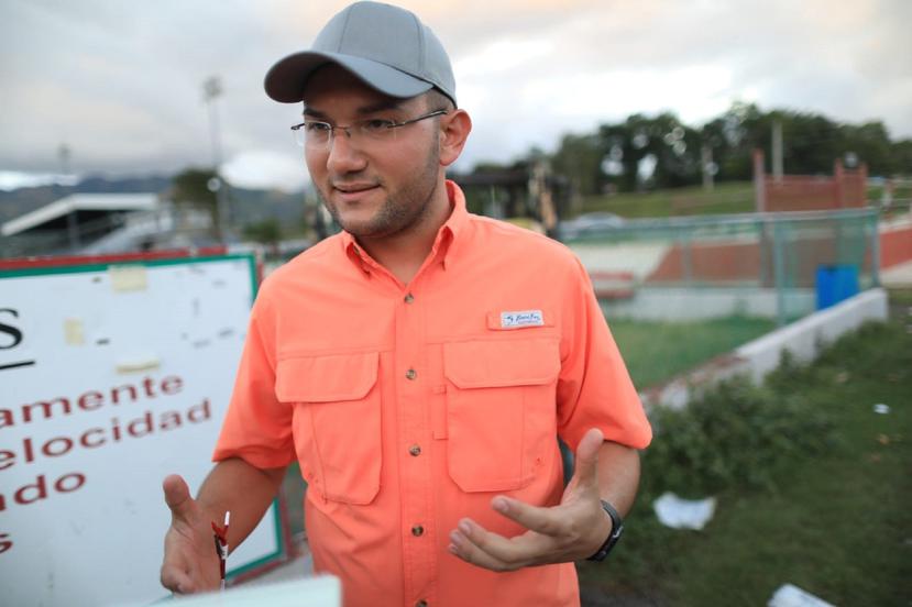 El alcalde Gregory Gonsalez Souchet dijo que ha utilizado fondos municipales para la compra de agua embotellada y el alquiler de las carpas y el generador del "superrefugio".