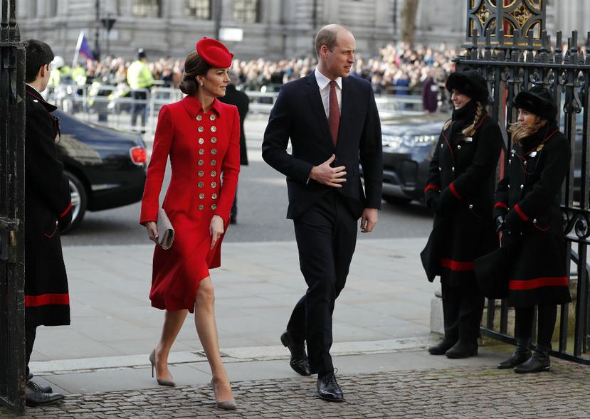La duquesa de Cambridge, Kate Middleton, junto al príncipe William. (AP)