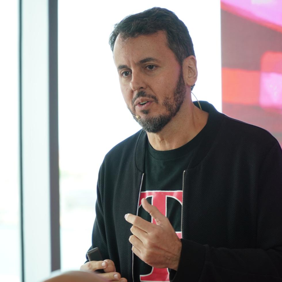 Jorge Martel, líder de T-Mobile, presentó hoy Coverage Beyond, que amplía el acceso a internet de alta velocidad en 210 destinos en el mundo.