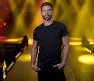 Ricky Martin, quien comienza su próxima gira el 7 de febrero en el Coliseo de Puerto Rico José Miguel Agrelot, posa en San Juan. (AP / Carlos Giusti)