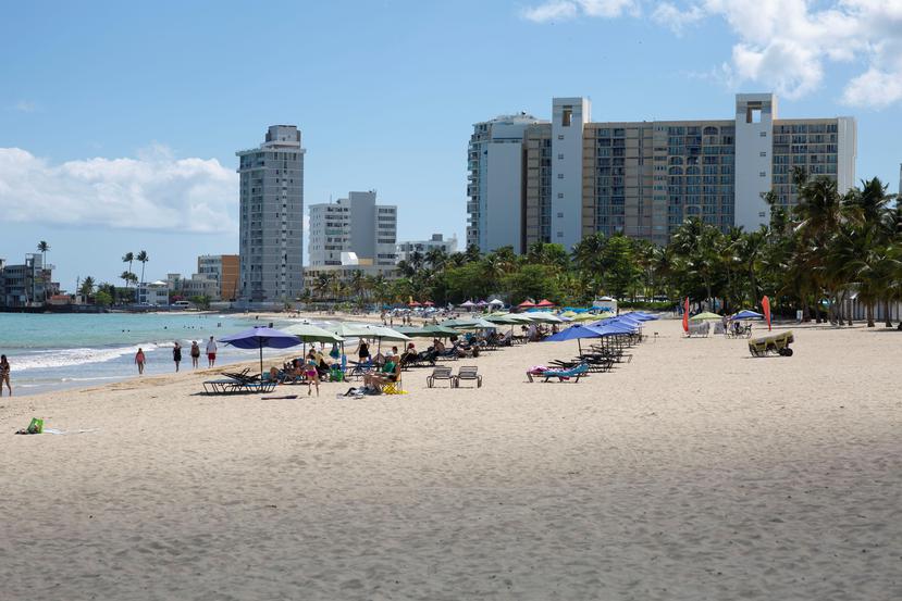 Según la directora ejecutiva de la Compañía de Turismo, Carla Campos, las tasas de ocupación hotelera hace un año estaban infladas, producto del personal que se estaba alojando en la isla para trabajar con la emergencia. (GFR Media)