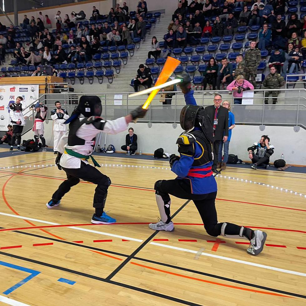 En el torneo, 60 "laseristas" combaten para coronal al primer campeón en el Palacio de los Deportes en la ciudad de Metz.