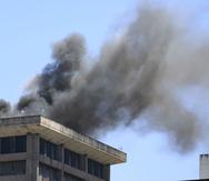 El fuego ocurrió el techo de la Torre Sur del Centro Gubernamental Minillas.