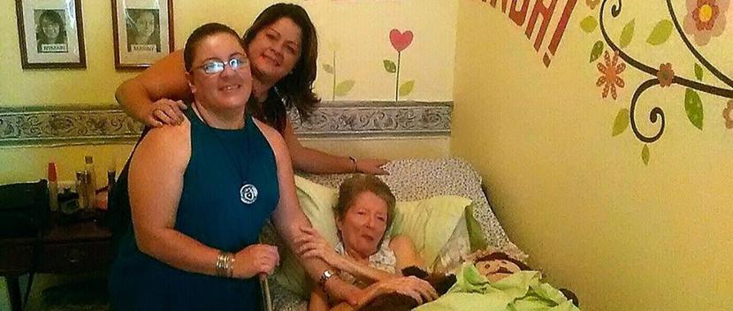 Las hermanas Vázquez comparten su experiencia con el alzhéimer a través de Facebook. (Suministradas)