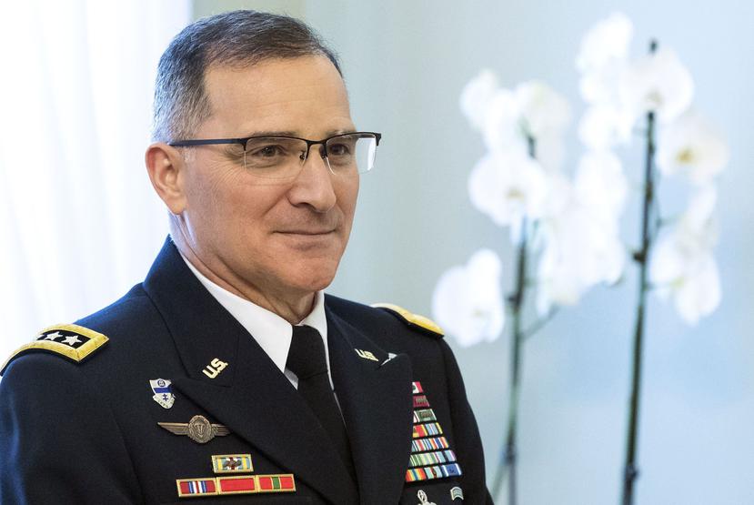 El general estadounidense Curtis Scaparrotti, jefe de Comando Aliado Supremo de Europa, en Letonia. (AP)