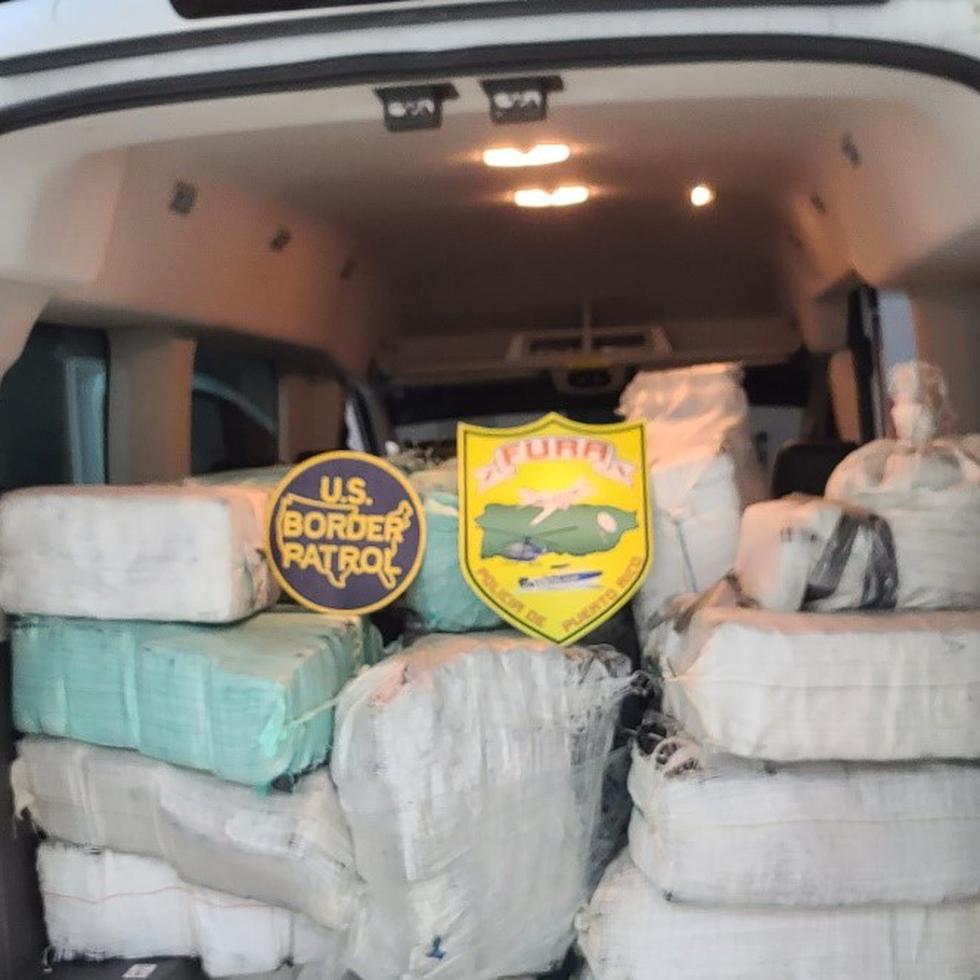La Policía ocupó los 1,234 kilos de cocaína que transportaban los tres hombres arrestados