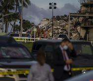 Imagen de los escombros que quedaron tras el colapso parcial de un condominio en Surfside, Miami.