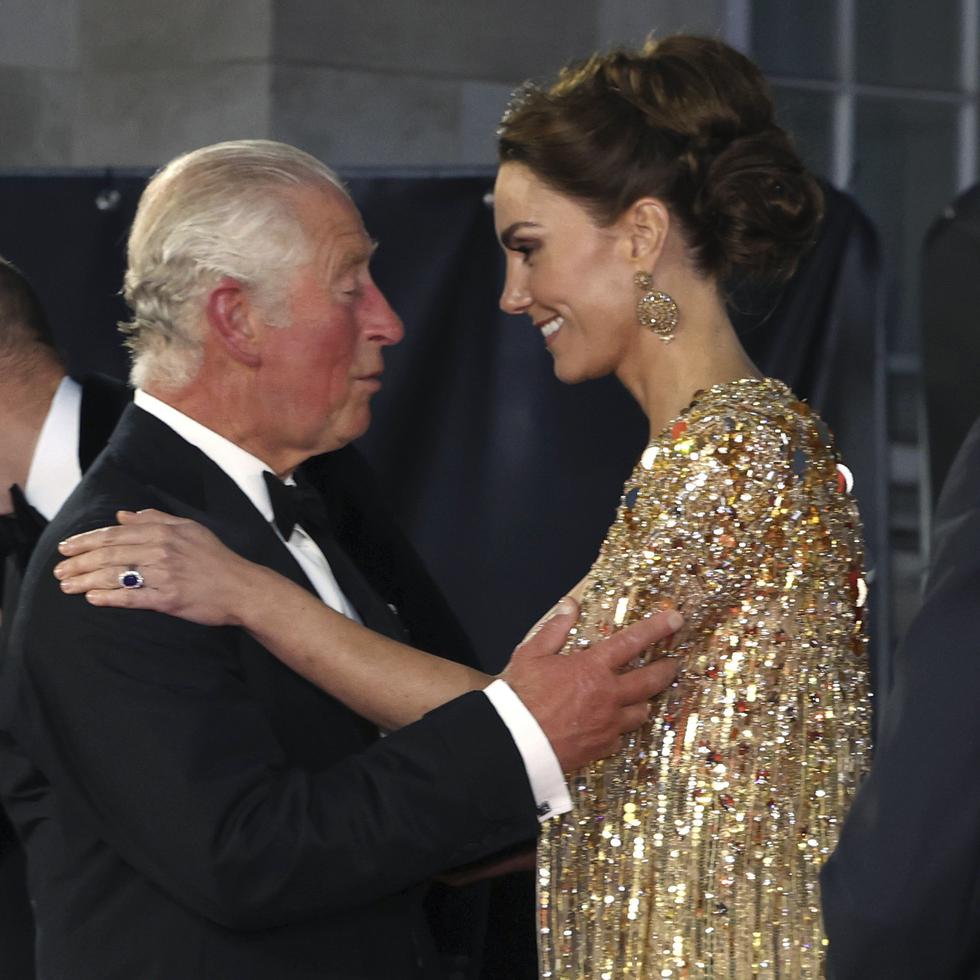 Charles III y Kate Middleton fueron diagnosticados con cáncer y reciben tratamiento médico para combatirlo.