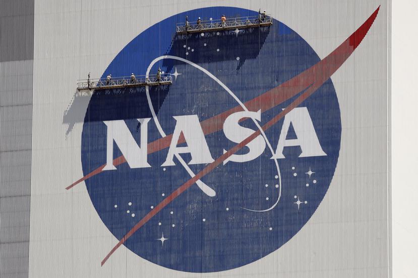 La NASA indicó que el equipo estará dirigido por el astrofísico David Spergel, presidente de la Fundación Simons para el avance de la investigación científica.