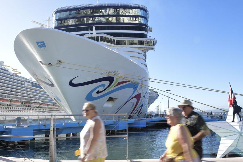 Mientras que las tres principales líneas de cruceros cancelaron todos sus viajes al Caribe hasta el 1 de marzo de 2021, la Compañía de Turismo anunció que Virgin Voyages, la línea de cruceros propiedad del multimillonario británico Richard Branson, tendrá a San Juan como puerto base de una de sus embarcaciones en 2021.
