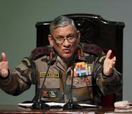 El jefe del ejército indio, Bipin Rawat, habla en una conferencia de prensa en Nueva Delhi, India, el 12 de enero de 2018.