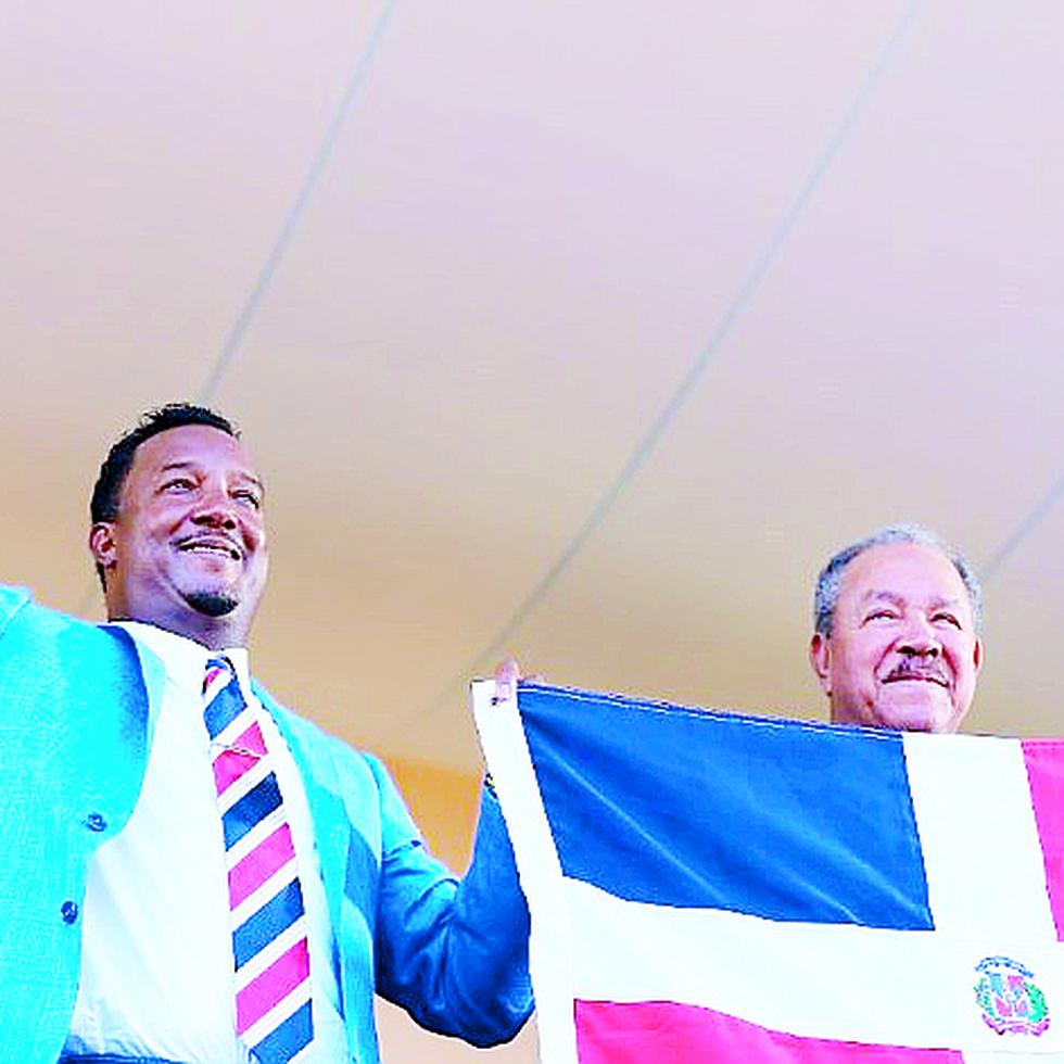 Pedro Martínez (izquierda) y Juan Marichal son dos de los miembros dominicanos en el Salón de la Fama del béisbol de las Grandes Ligas.