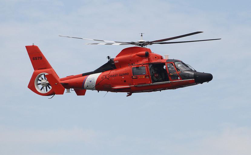 El sujeto fue rescatado por un helicóptero de la Guardia Costera. (GFR Media)