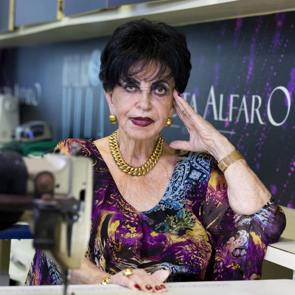 El nombre de Carlota Alfaro es sinónimo de moda, esfuerzo y visión, pero también de desprendimiento y de pasión por la enseñanza.