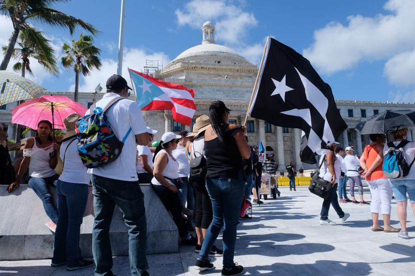 Algunos de estos llevaron banderas de Puerto Rico. 
