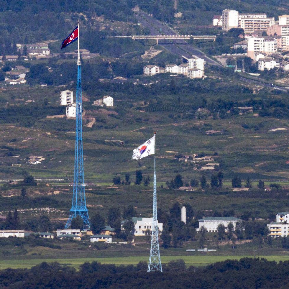Seúl tiene un contrato con SpaceX para lanzar otros cuatro satélites espía entre ahora y 2025, según la Administración del Programa de Adquisiciones de Defensa de Corea del Sur.
