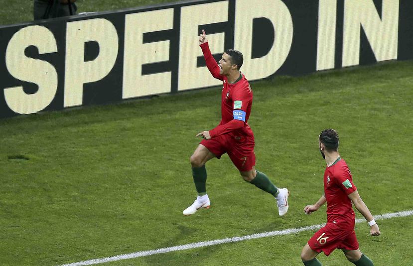 Cristiano Ronaldo celebra uno de los goles. (AP)