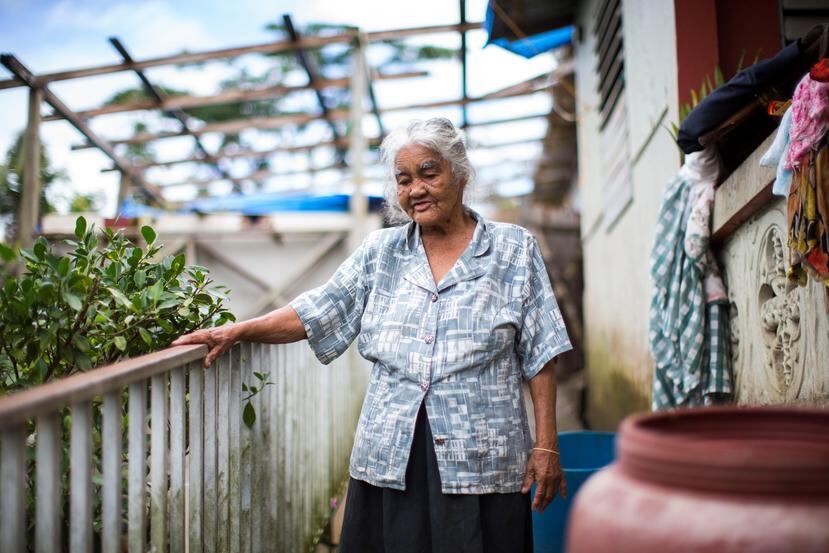 Dora Rivera Carrasquillo ha vivido por más de 40 años en el barrio Caimito, de San Juan. Durante el huracán María, gran parte de su casa quedó destrozada, pero ahora recibe las ayudas que le permitirán quedarse en su comunidad.