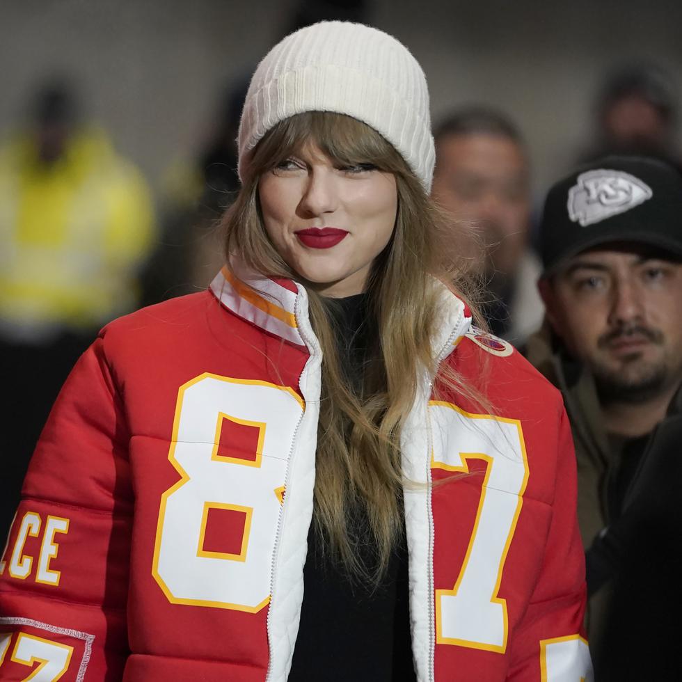 Taylor Swift es la pareja del estelar jugador de los Chiefs de Kansas City, Travis Kelce.