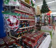 La venta de luces, ornamentos, árboles artificiales y artículos de decoración para el hogar con motivos navideños tuvieron gran demanda en el mes de octubre.