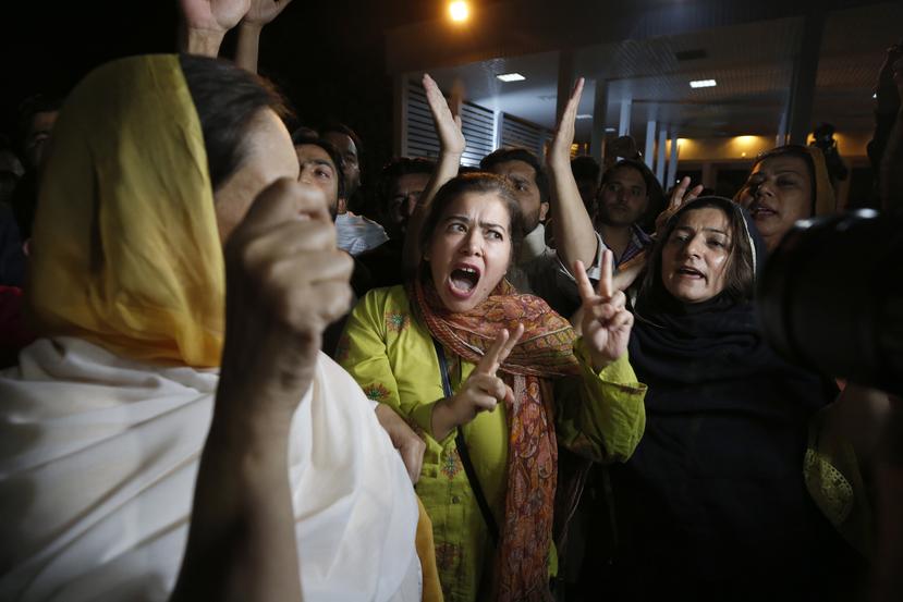 Las opciones de Imran Khan son limitadas y, de contar con una gran presencia de sus partidarios, podría aprovechar el ímpetu de las protestas callejeras para presionar al Parlamento a organizar elecciones anticipadas.
