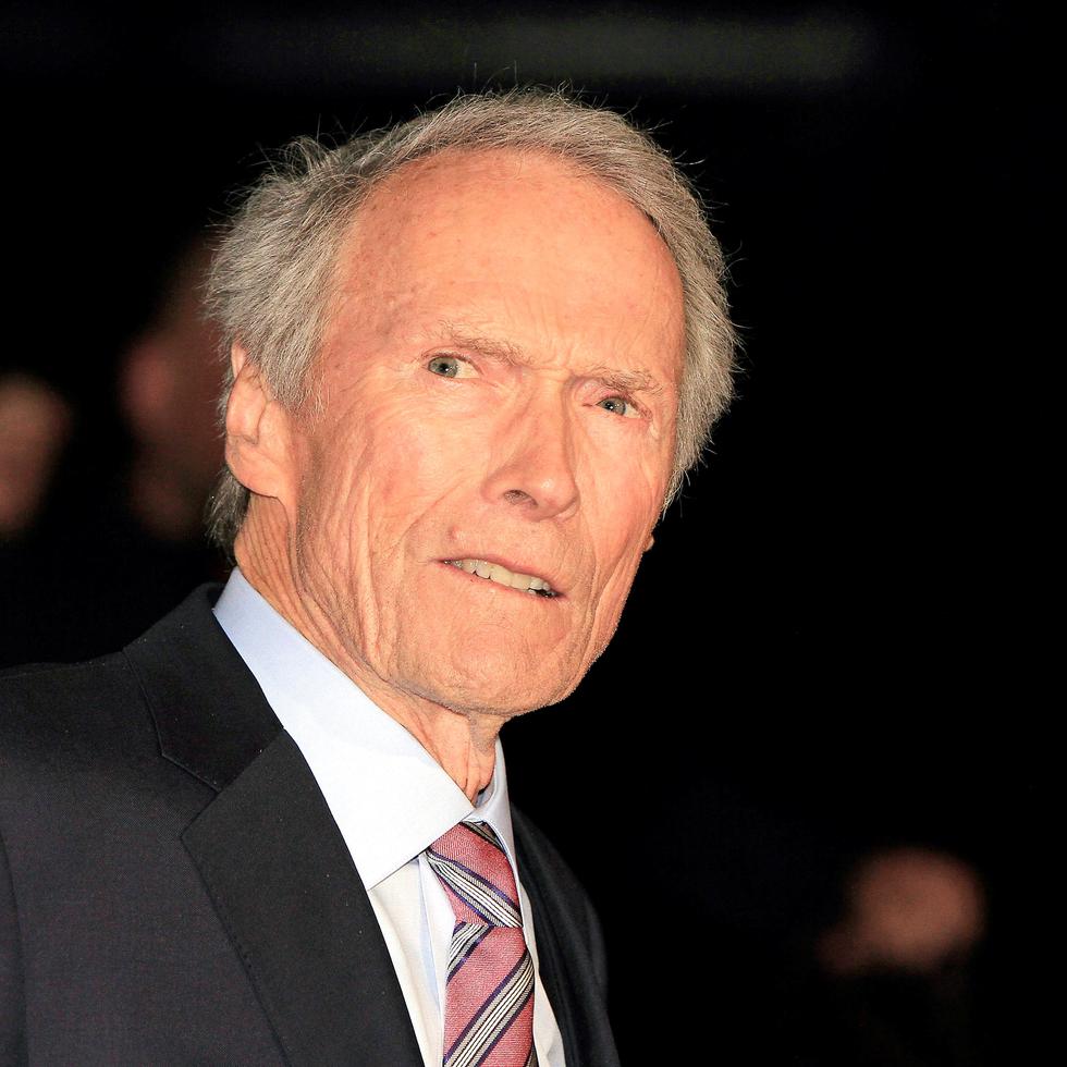 Clint Eastwood llama la atención por su físico en rara aparición pública